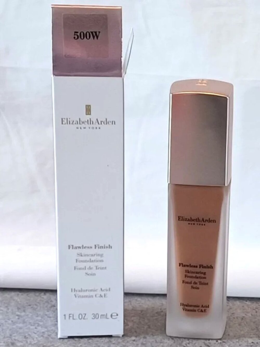 NEW In Box Elizabeth Arden Flawless Finish Skincaring Buildable Foundation 500W